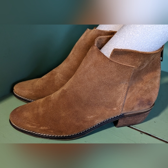 Very Volatile Ankle Boots, Brown Leather, Size 9.5 - Picture 2 of 7